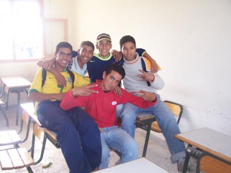 azzeddine avec les ami du 5�me ann�e