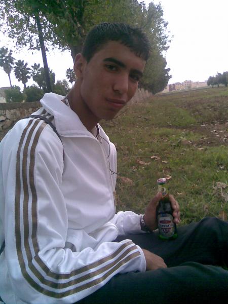 mafiha waloo ila fawej lwa7ed 3la resoo chwia